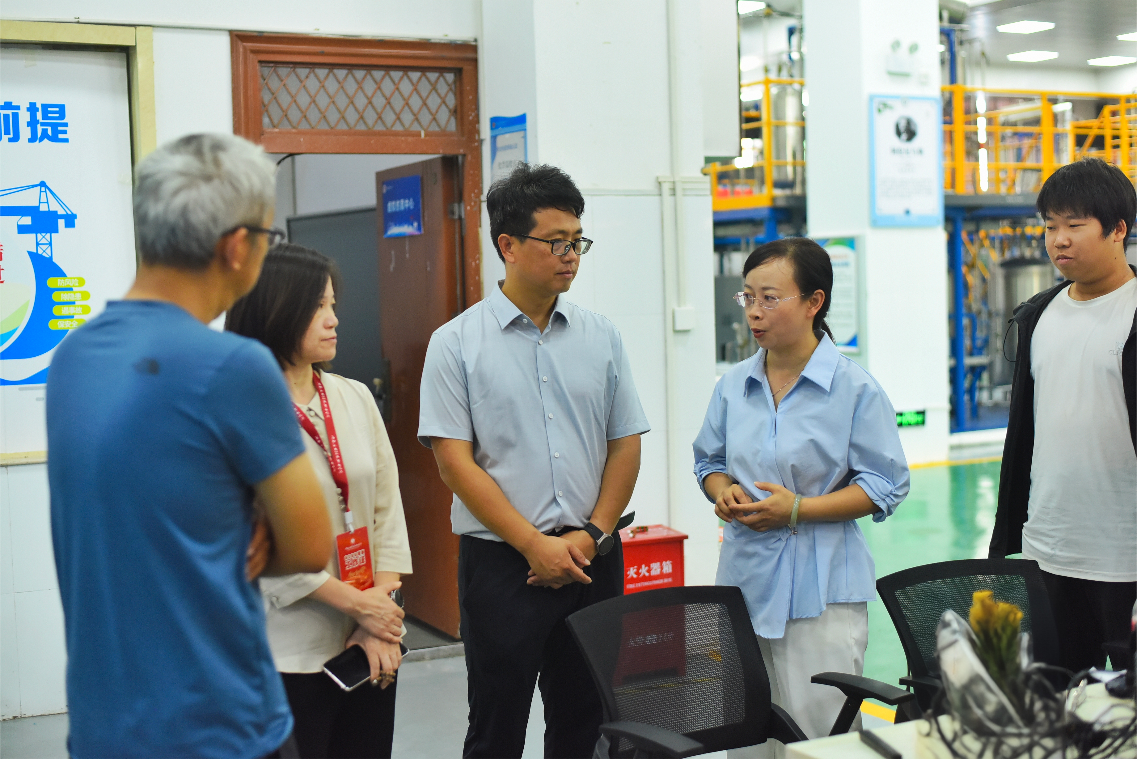 情系备赛暖人心，技能冲刺再发力--学院领导慰问世...